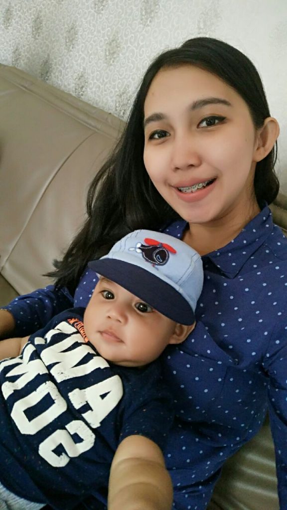 Bila kamu busui dengan mobilitas tinggi, Cindy punya sejumlah tips agar rutinitas memerah ASI lebih mudah