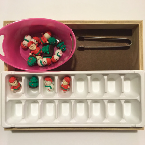 Metode Montessori menyarankan orang tua untuk rutin menghadirkan tema-tema yang berbeda secara berkala dalam keseharian buah hati (Dok. momtessorilife.com)