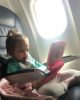 persiapan naik pesawat bersama balita lebih dari 10 jam, baby food di pesawat, makanan anak di pesawat, menyamankan telinga si kecil di pesawat, mainan anak di pesawat