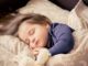 Orang tua dapat mengupayakan sejumlah tips dan trik untuk membuat anak tidur siang (Dok. Pixabay)