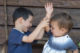 sibling rivalry adalah rasa iri, kompetisi, dan perkelahian antarsaudara kandung (Dok. Shutterstock)