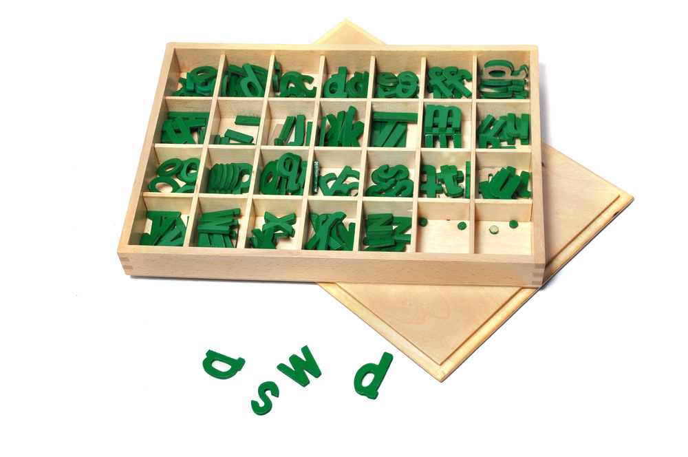 Diskriminasi visual adalah kemampuan untuk melihat perbedaan dan persamaan di antara berbagai objek maupun bentuk (Dok. Shutterstock)