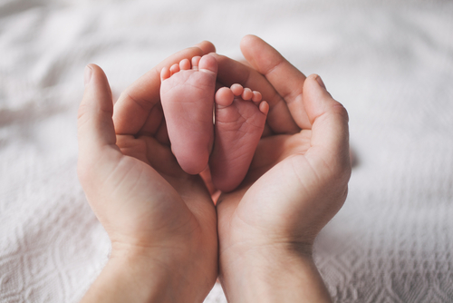 Beberapa ilmu seputar perawatan bayi yang telah berubah (Dok. Shutterstock)