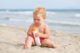 Sunscreen sangat penting untuk bayi karena kulit mereka sensitif dan sangat rentan terhadap sunburn atau kulit terbakar (Dok. Shutterstock_