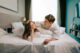 Ilustrasi pasangan di tempat tidur - Image by shutterstock